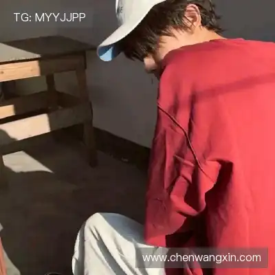 侯跃雯